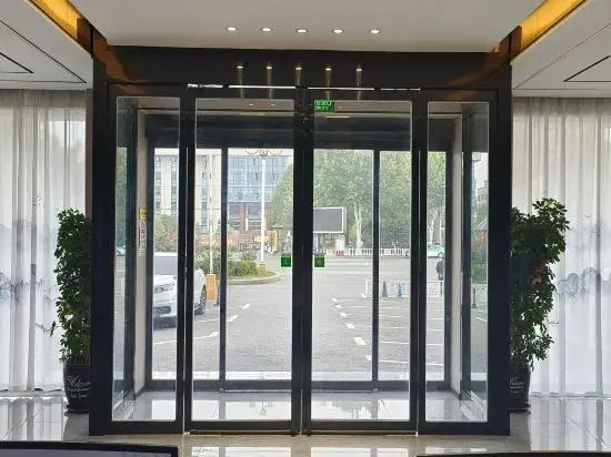 Xingyue Smart Cinema Hotel (Xixia Century Square Branch)