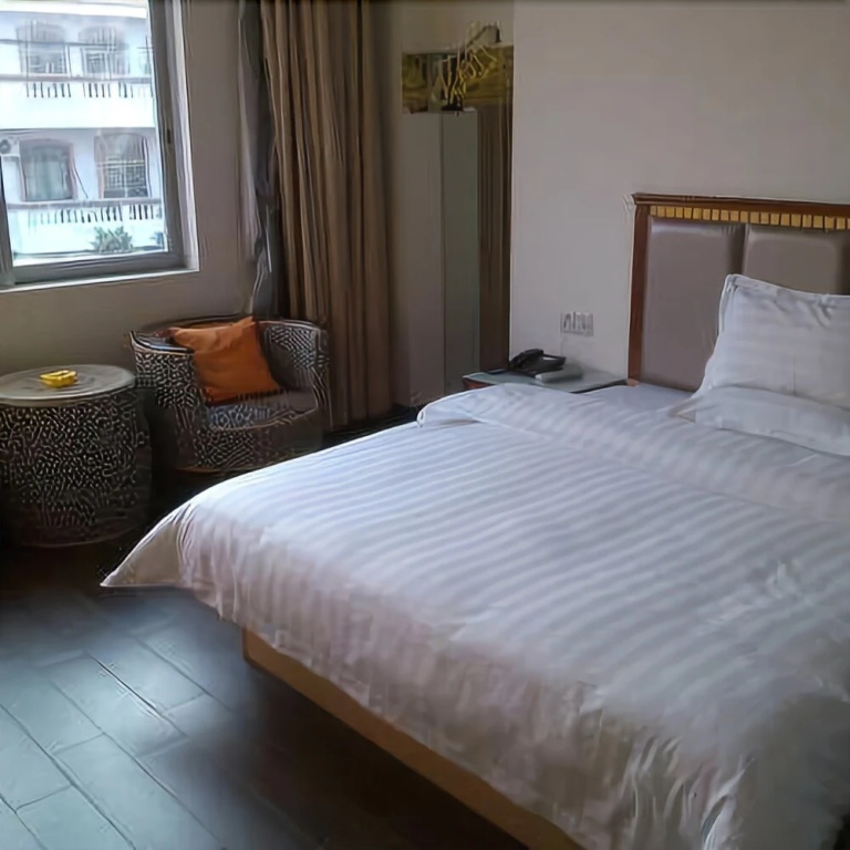 Yizuo Holiday Hotel
