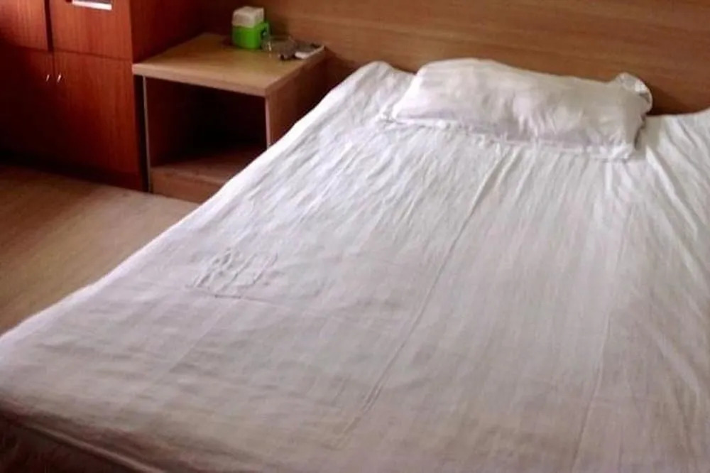 Huizhongyi Business Hotel