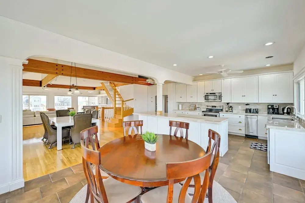 Waterfront Westhampton Haven: Private Beach