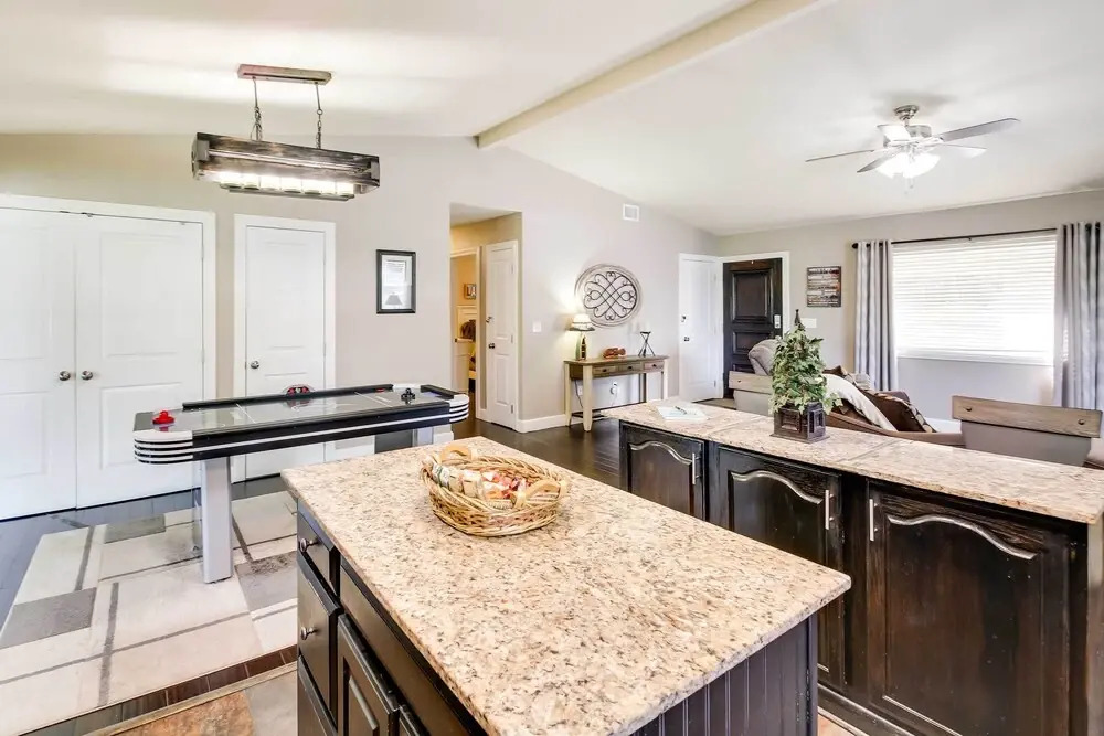 Lakefront Haven Near Oaklawn & Casino Resort!