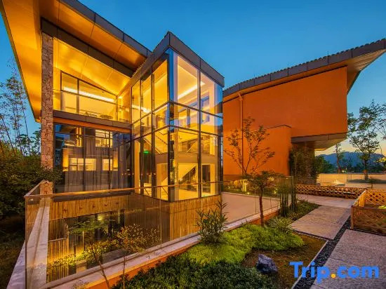 Jiuyan Bird's Nest Hotel