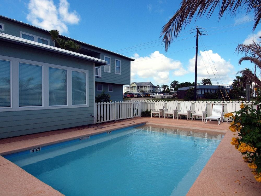 Beach Club Clubhouse 4