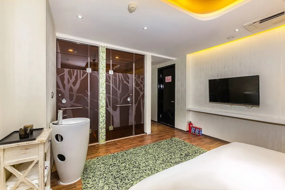 Guangzhou Lujiang Tian Yue Hotel