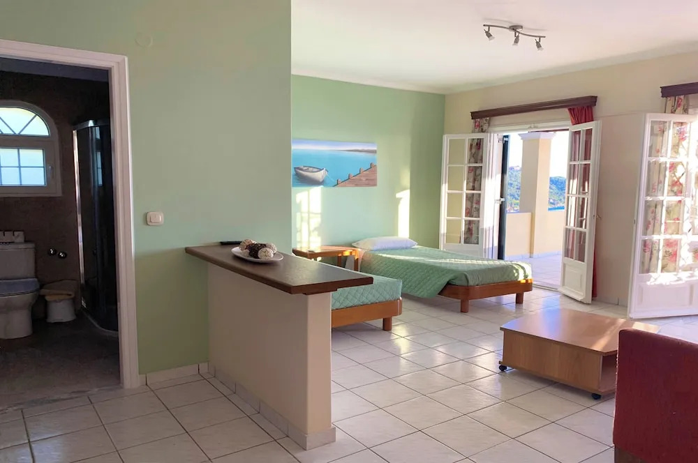 Natalia Loft Apartment C With Panoramic sea Views of Agios Gordios bay