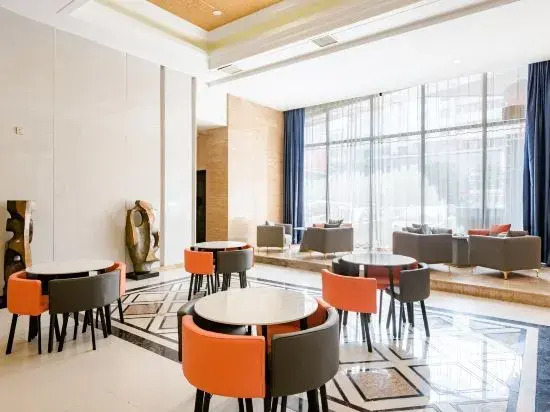Luohe Asia Hotel (Changjian Square Branch, Renmin Road)