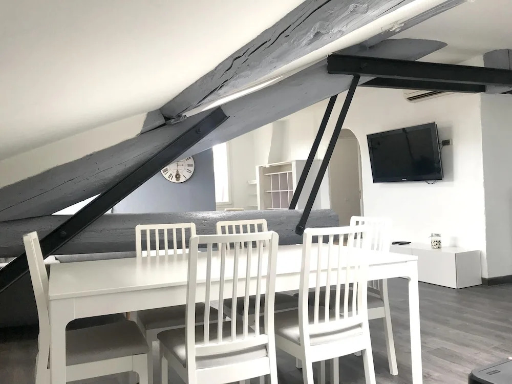 Apartment with 3 Bedrooms in Béziers, with Wonderful Mountain View And Wifi - 17 Km From the Beach