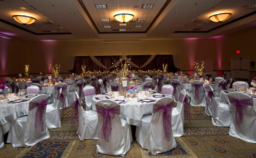 Holiday Inn & Conference Center Marshfield by IHG