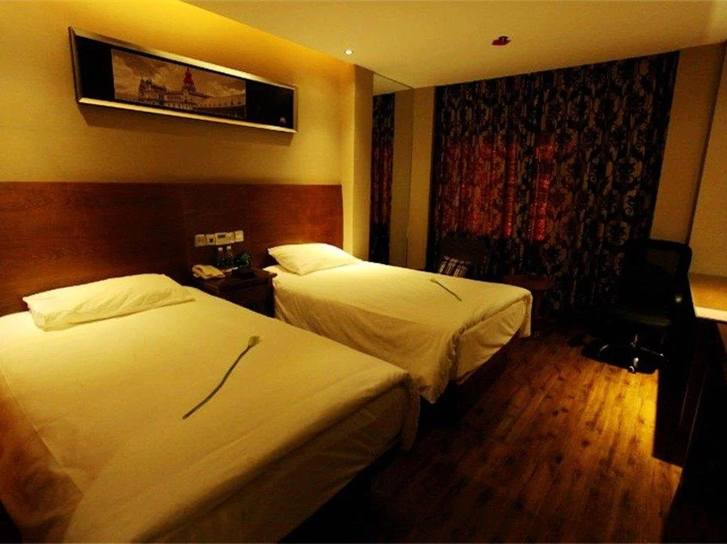The Posh Hotel