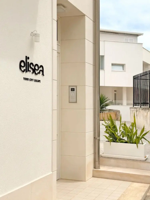 Elisea Your City Escape