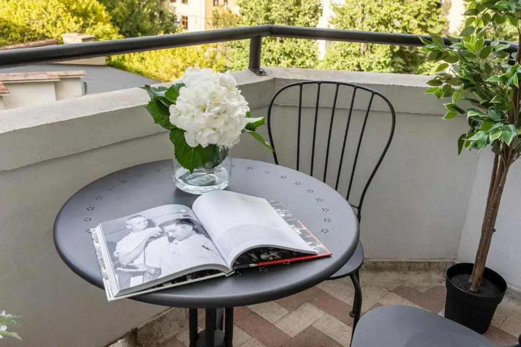LITTLE PARIS by CityLife Suites