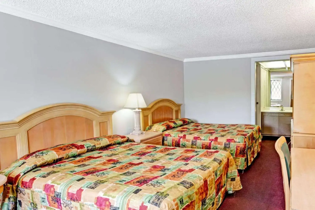 Knights Inn Austell