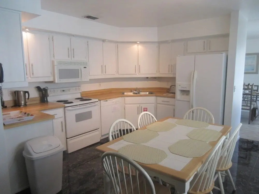4BR Pool Home in Indian Ridge by SHV-915