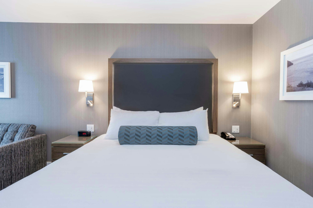 Sandman Signature St. Johns Hotel