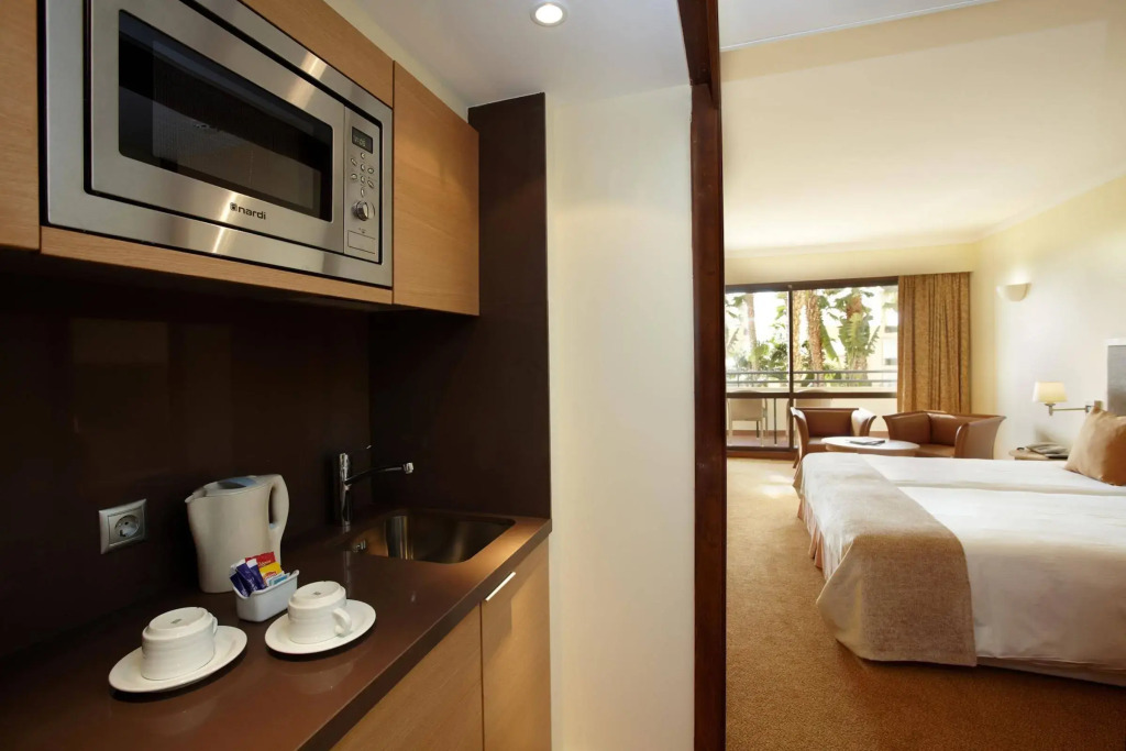 Suite Hotel Eden Mar - PortoBay
