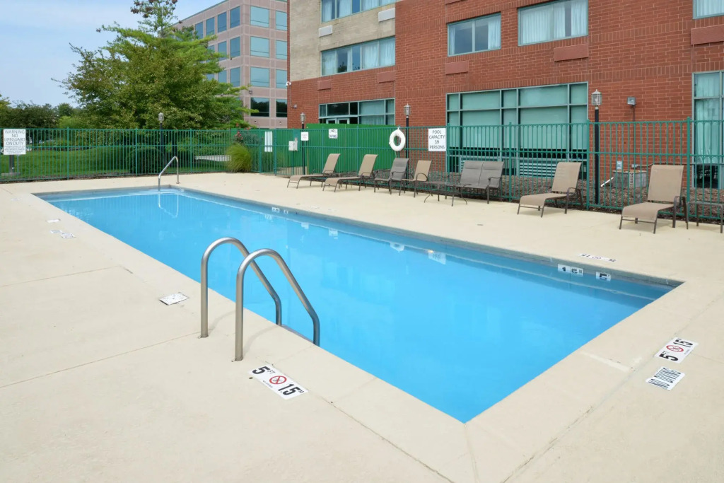 Elimwood Hotel, a Ramada by Wyndham