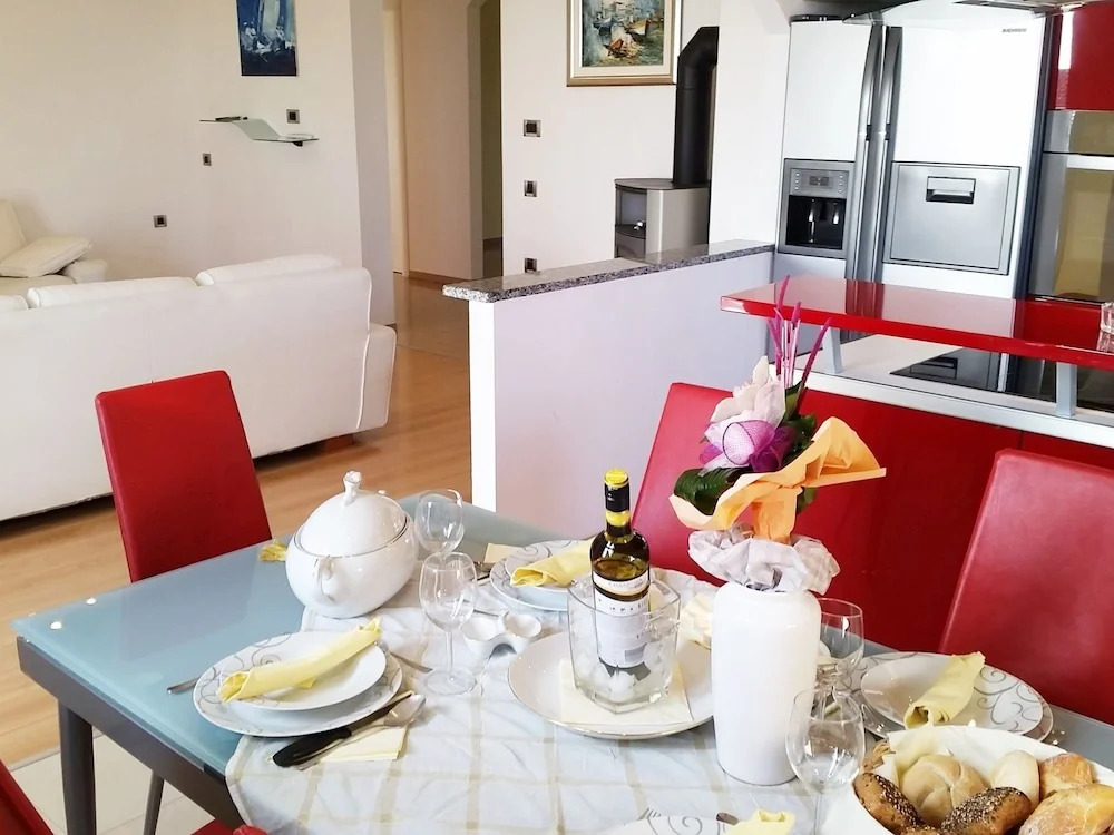 Light-filled Apartment in Kvarner With Terrace