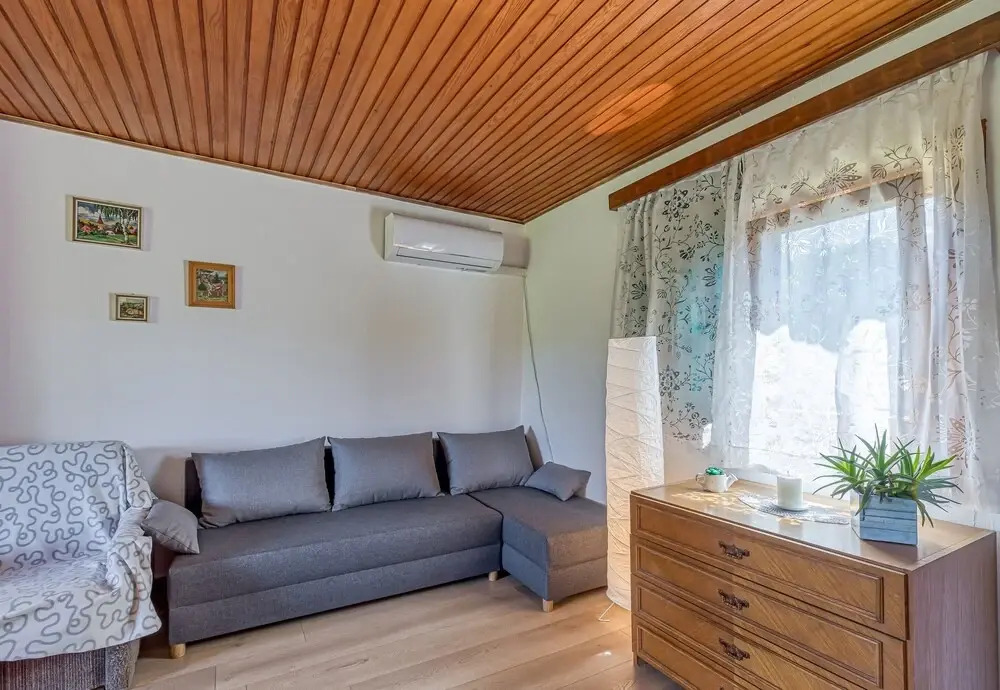 Child Friendly Rural House Jeka