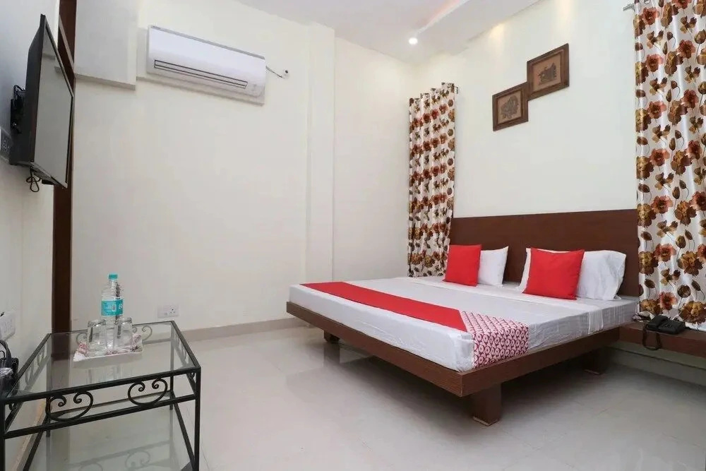Sharan Square by OYO Rooms