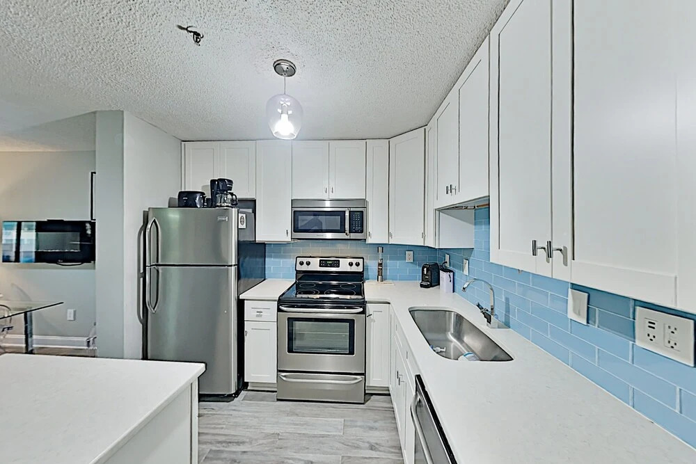 New Listing! Serene 2 Br W/ 3 Pools! 2 Bedroom Condo