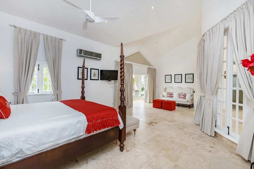 Luxury 2-level villa in Punta Cana