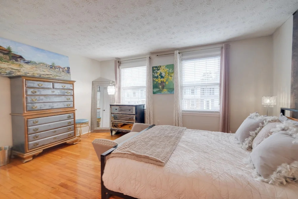 Quaint Arlington Vacation Rental w/ Patio!