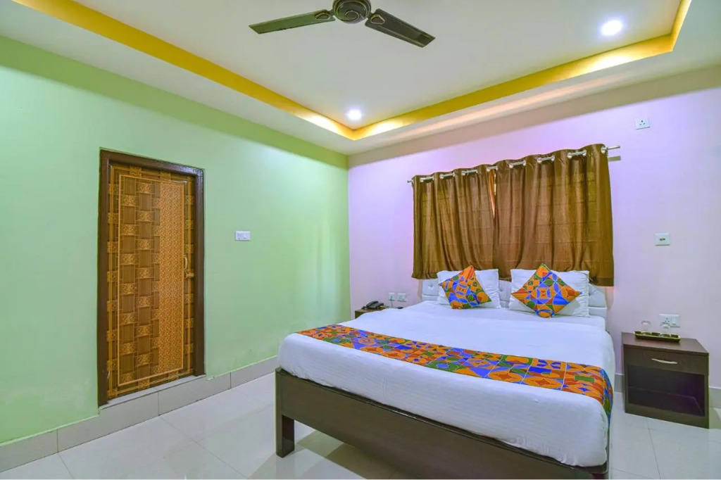 FabHotel Knight Airways - Nr Guwahati Airport
