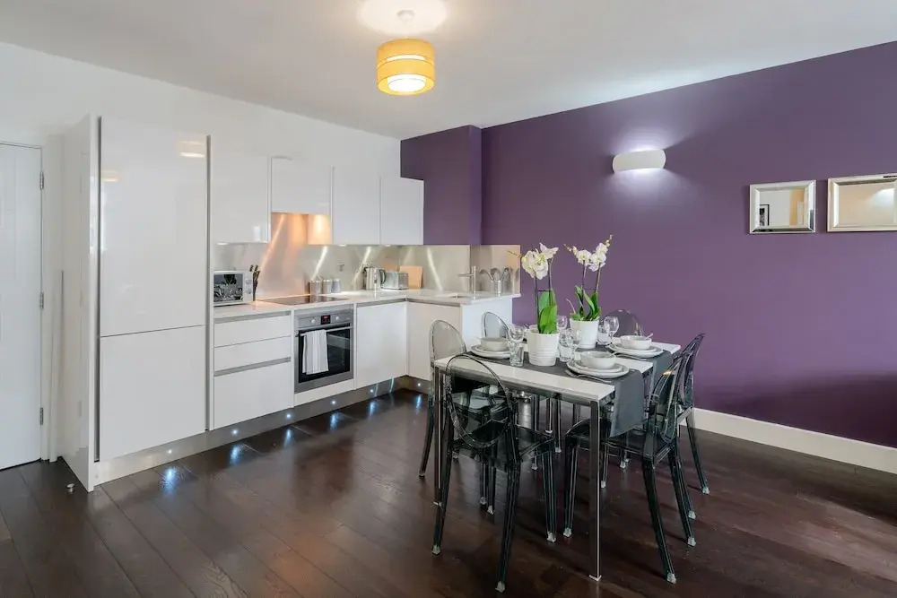 Stylish Executive Apartment in Reading