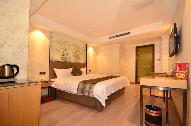 Yunxian Tianan , Power Hotel