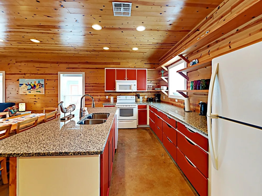 The Commons #101 - Three Bedroom Townhome