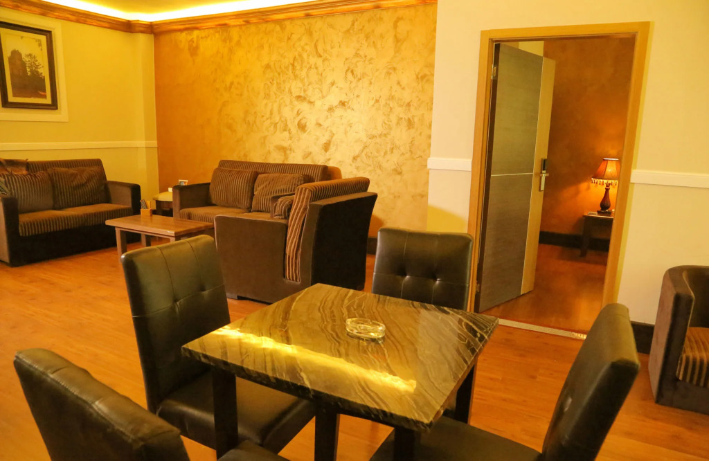 Monarch Parkview Hotel