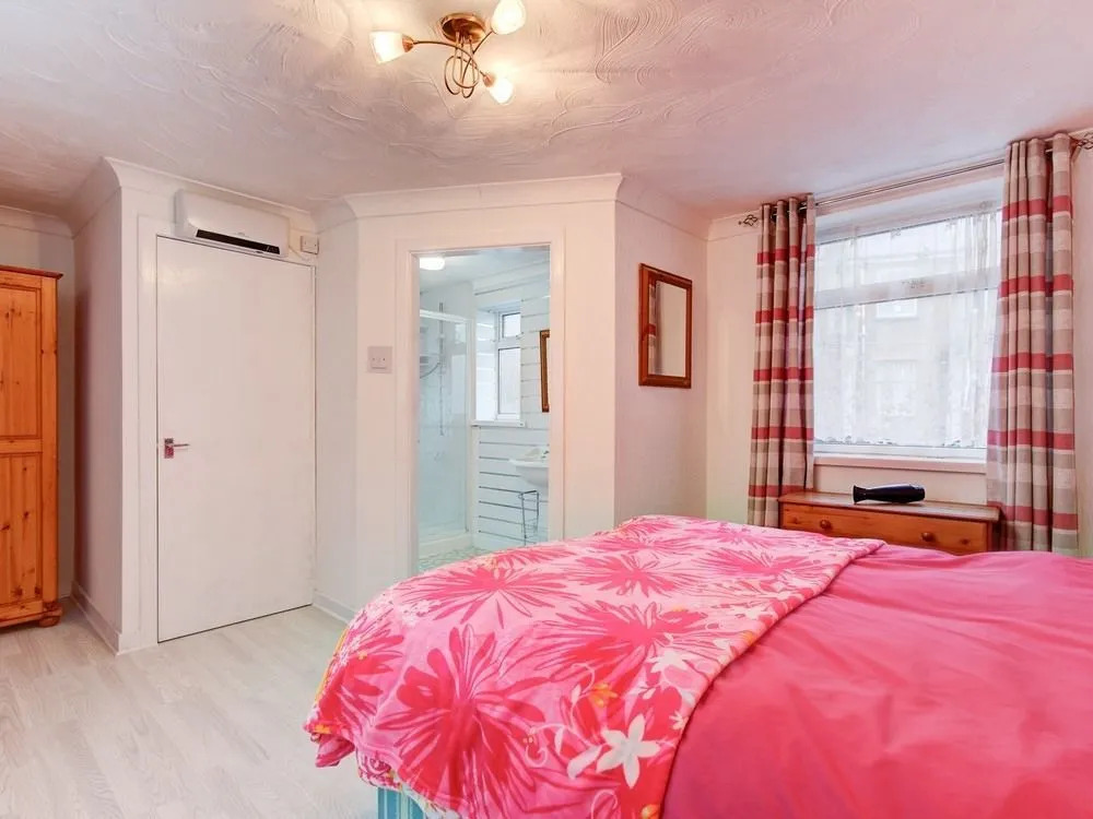 Jade Apartments