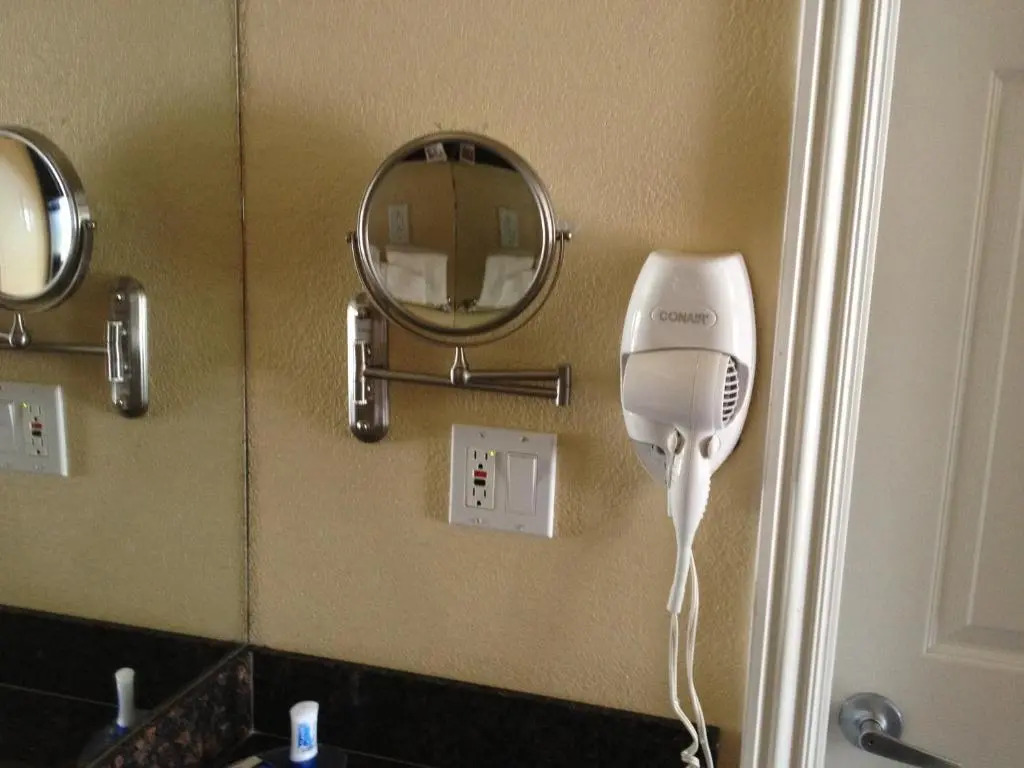 Monterey Surf Inn