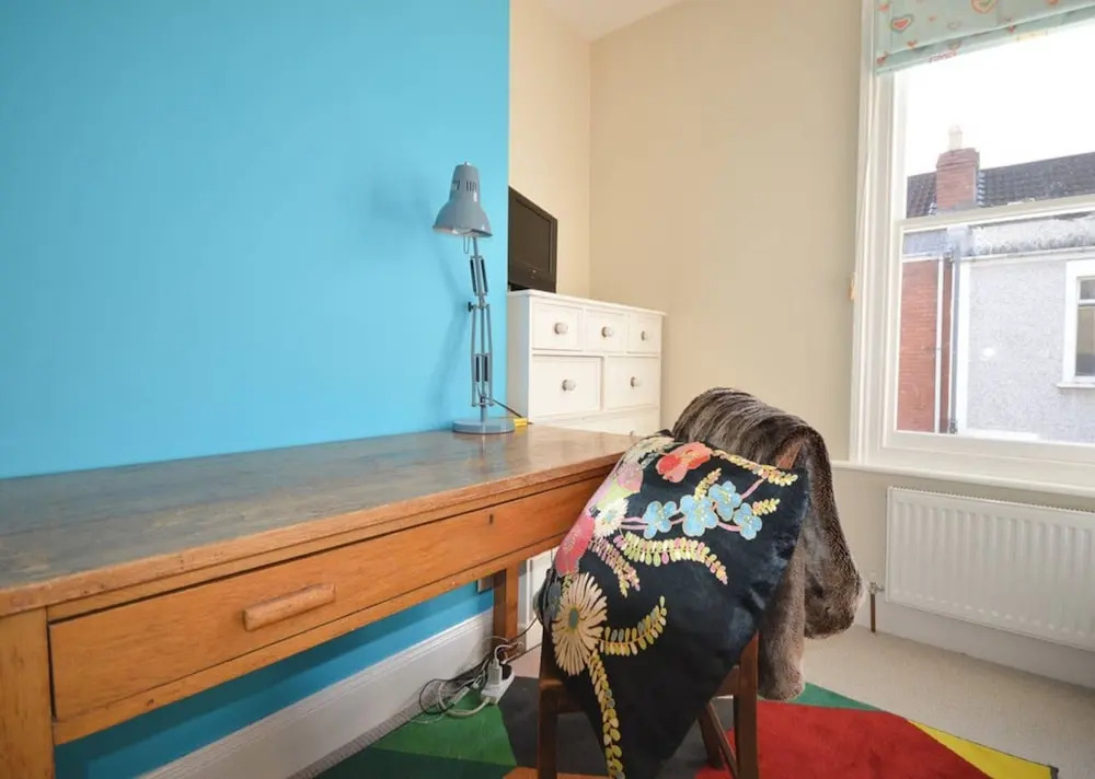 Bright & Homely 2 Bed House In Bedminster