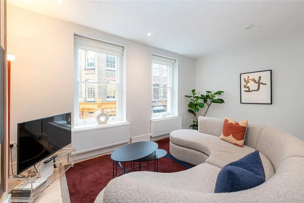 Apartment-sleeps4-parking-100walkingscore
