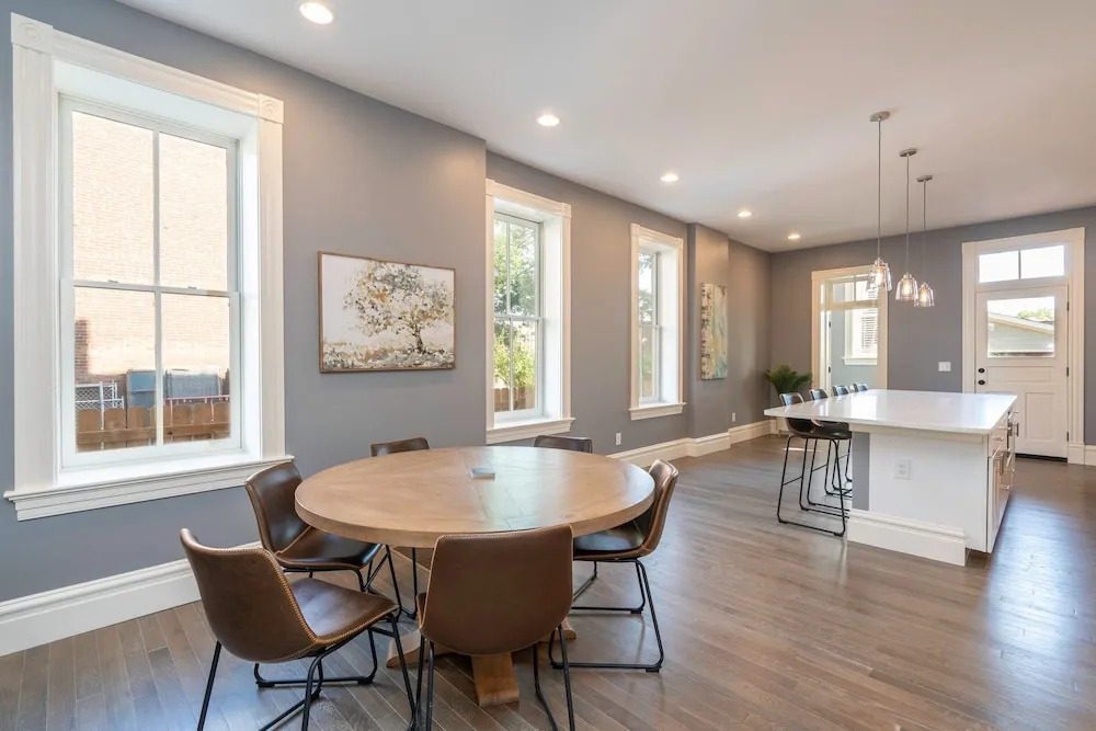 Parkside Comfort | JZ Vacation Rentals