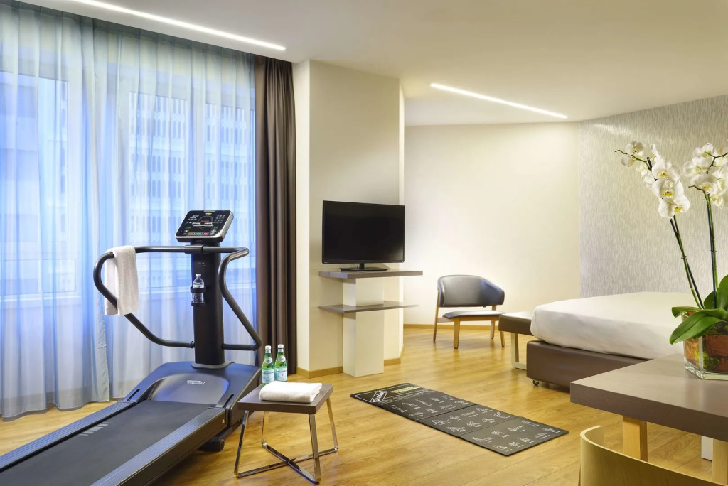Отель Unahotels Century Milano