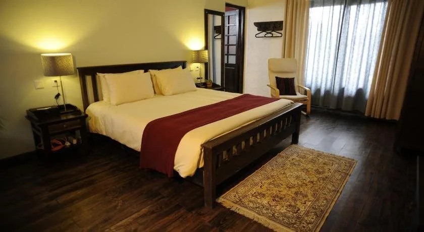 Maomaocool Traveling with Hotel Santa