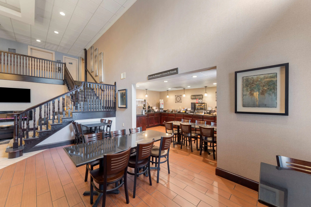 Best Western Plus Russellville Hotel & Suites