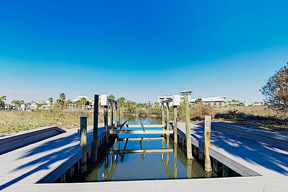 New Listing! Canal W/ Pool, Hot Tub & Dock 3 Bedroom Home