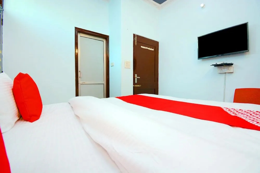 Oyo 38123 Jb Inn