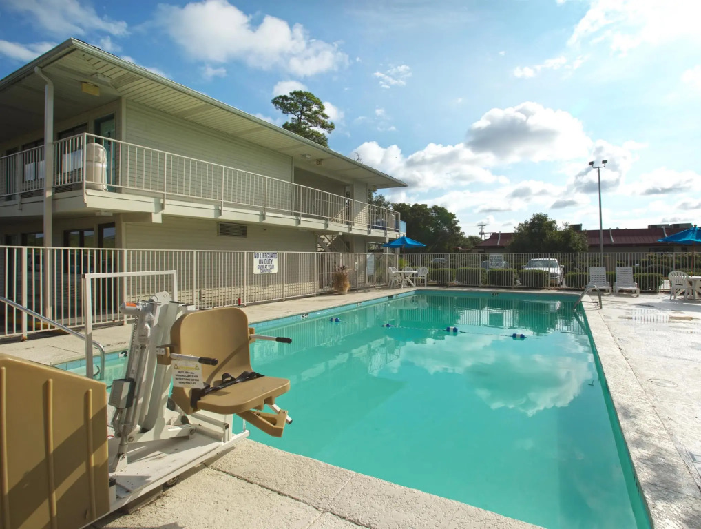 West Ashley Inn
