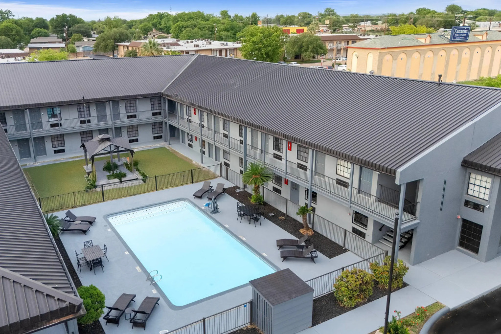 Days Inn By Wyndham San Antonio Near Lackland Afb