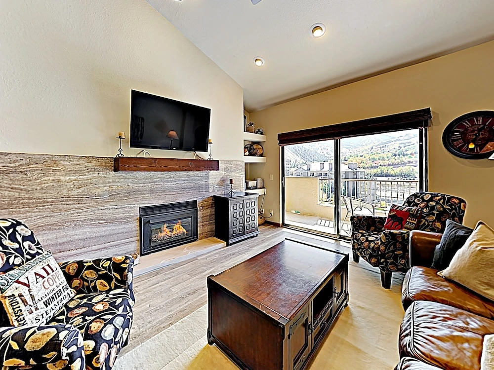 Benchmark #611 - 3 Br Condo
