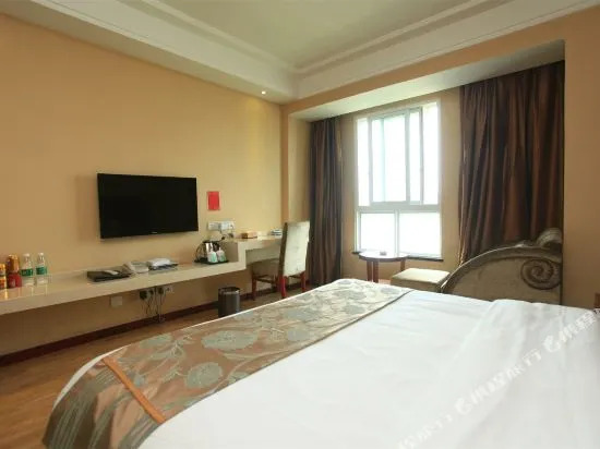 Huachen Yingxiang Business Hotel