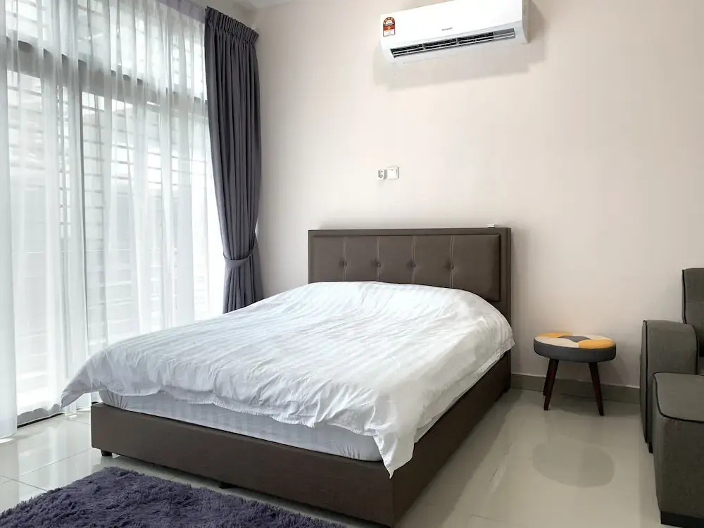 Palazio Serviced Apartment in Mount Austin near Aeon IKEA Toppen HSI