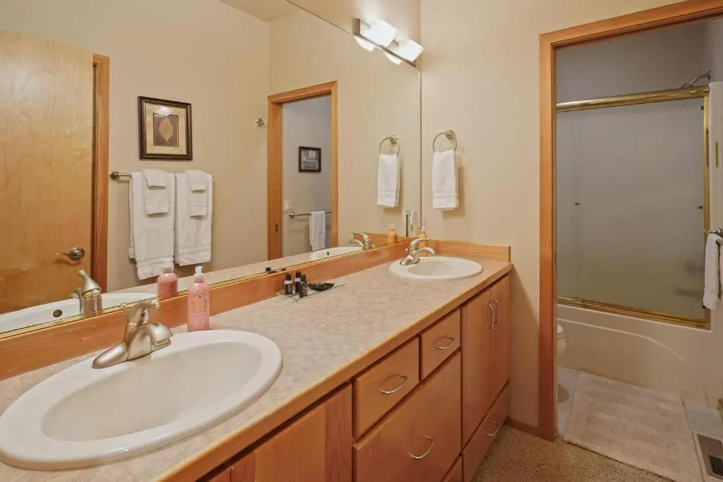 Tournament-Golf View-5BR/4BA