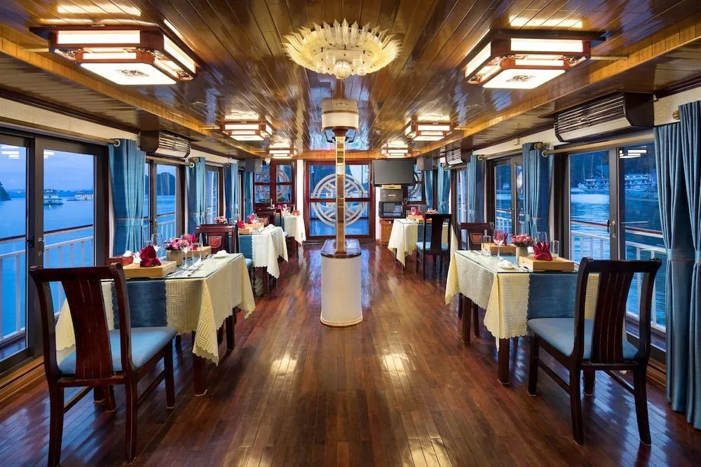 Charm Boutique Cruise