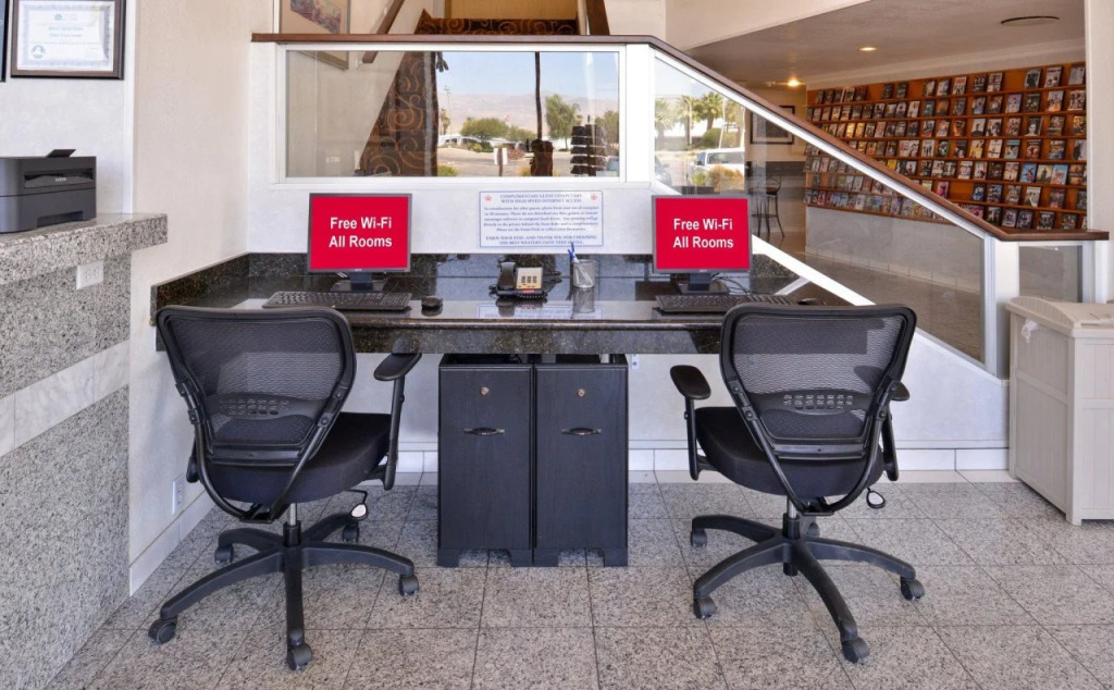 Rodeway Inn & Suites Rancho Mirage - Palm Desert Area