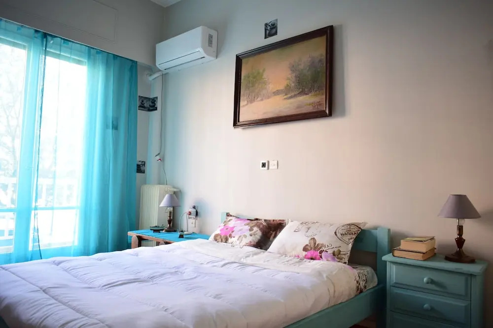 6 People Apartment near Downtown